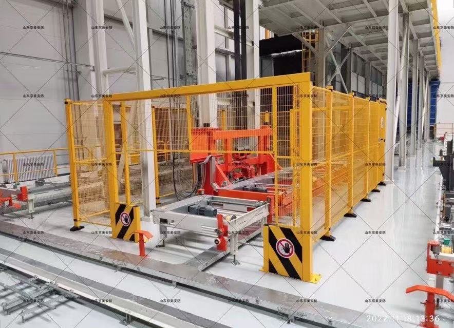 باب قابل للطي بفتحة واحدة