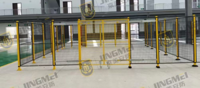 Safety fence for machinery