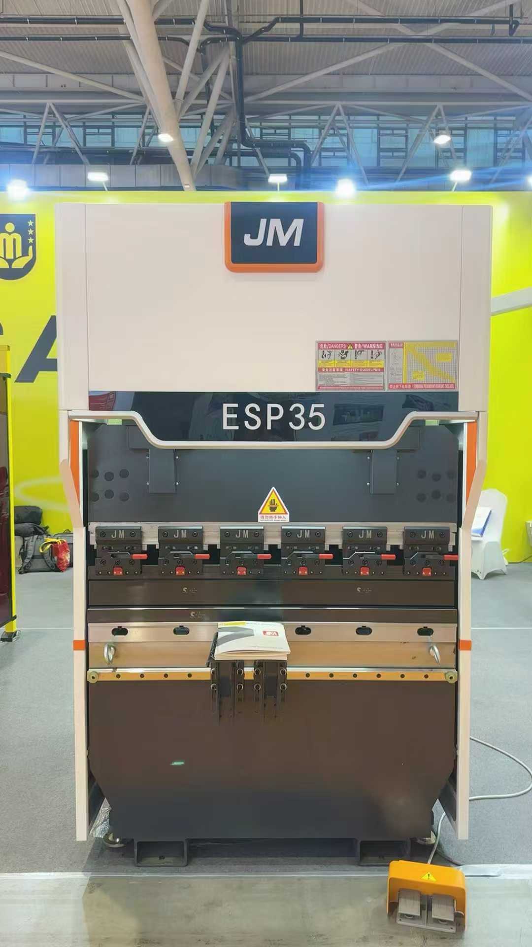 Máy uốn Máy uốn