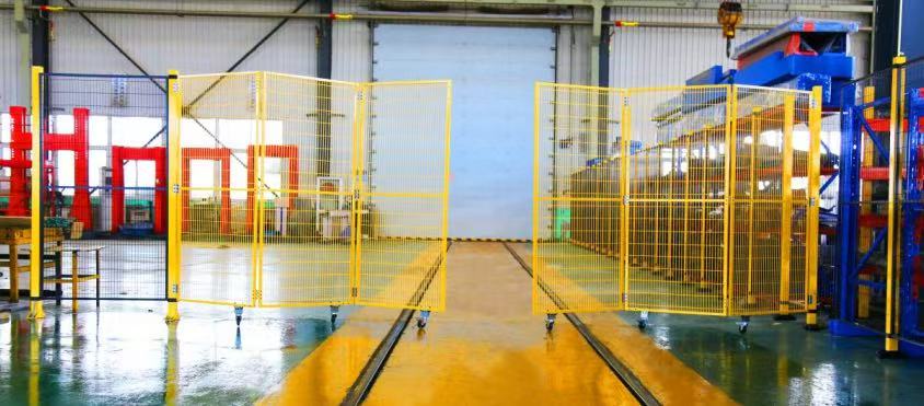 2.5m Double opening folding door