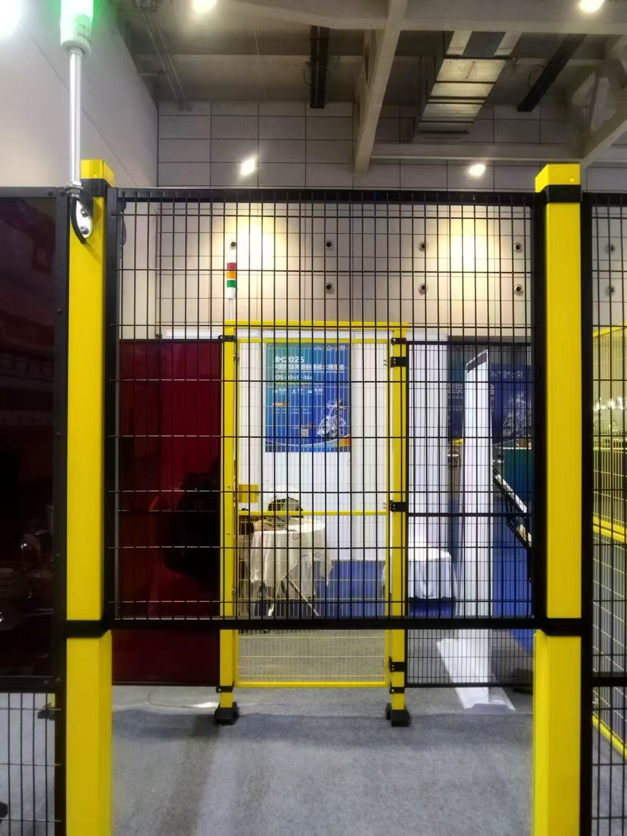 Keselamatan Area Pagar Lengan Robot: Meningkatkan Produksi Pabrik Cerdas